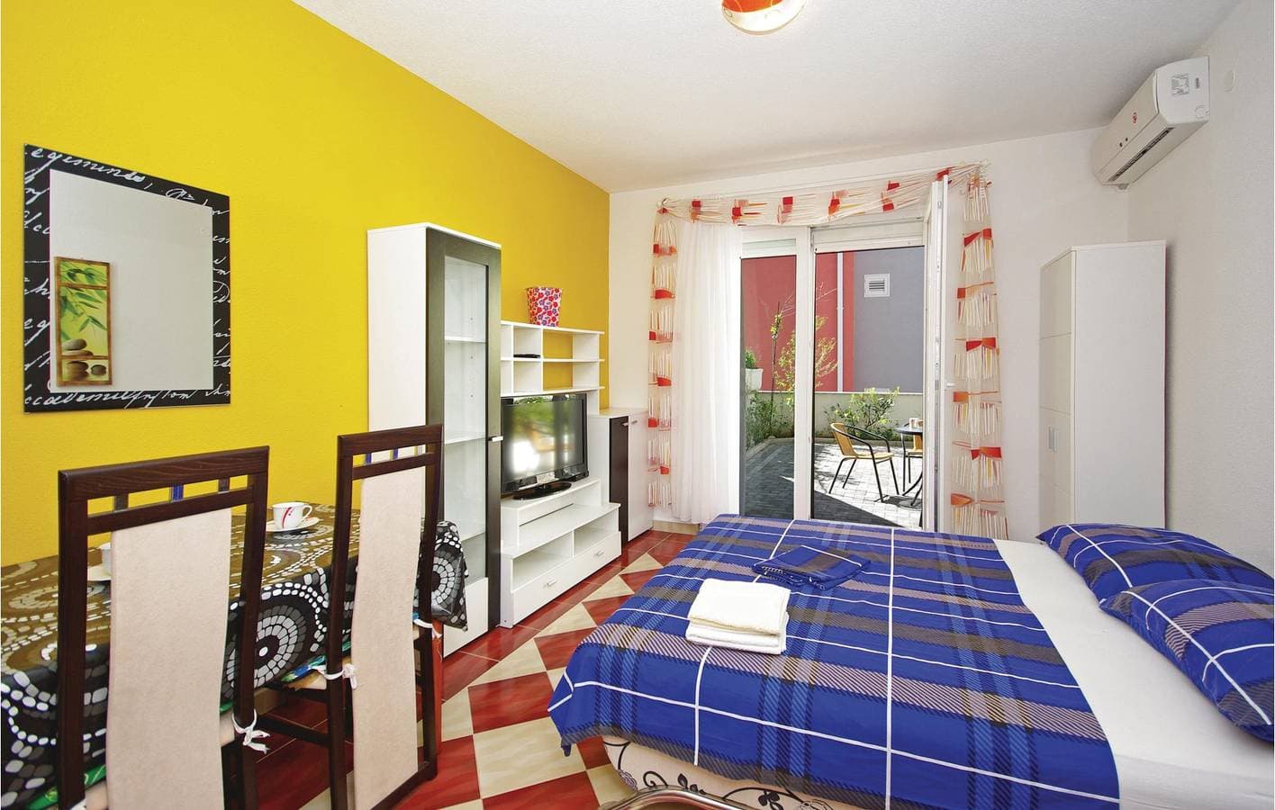 Foto 9 von 18: Gemütliche Ferienwohnung mit WLAN und Terrasse, 800 m von der Küste in Makarska entfernt