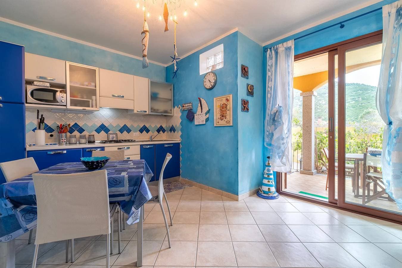 Foto 3 von 23: Ferienwohnung 'L'Elicriso - Profumi Di Sardegna' mit Meerblick, privater Terrasse und Klimaanlage