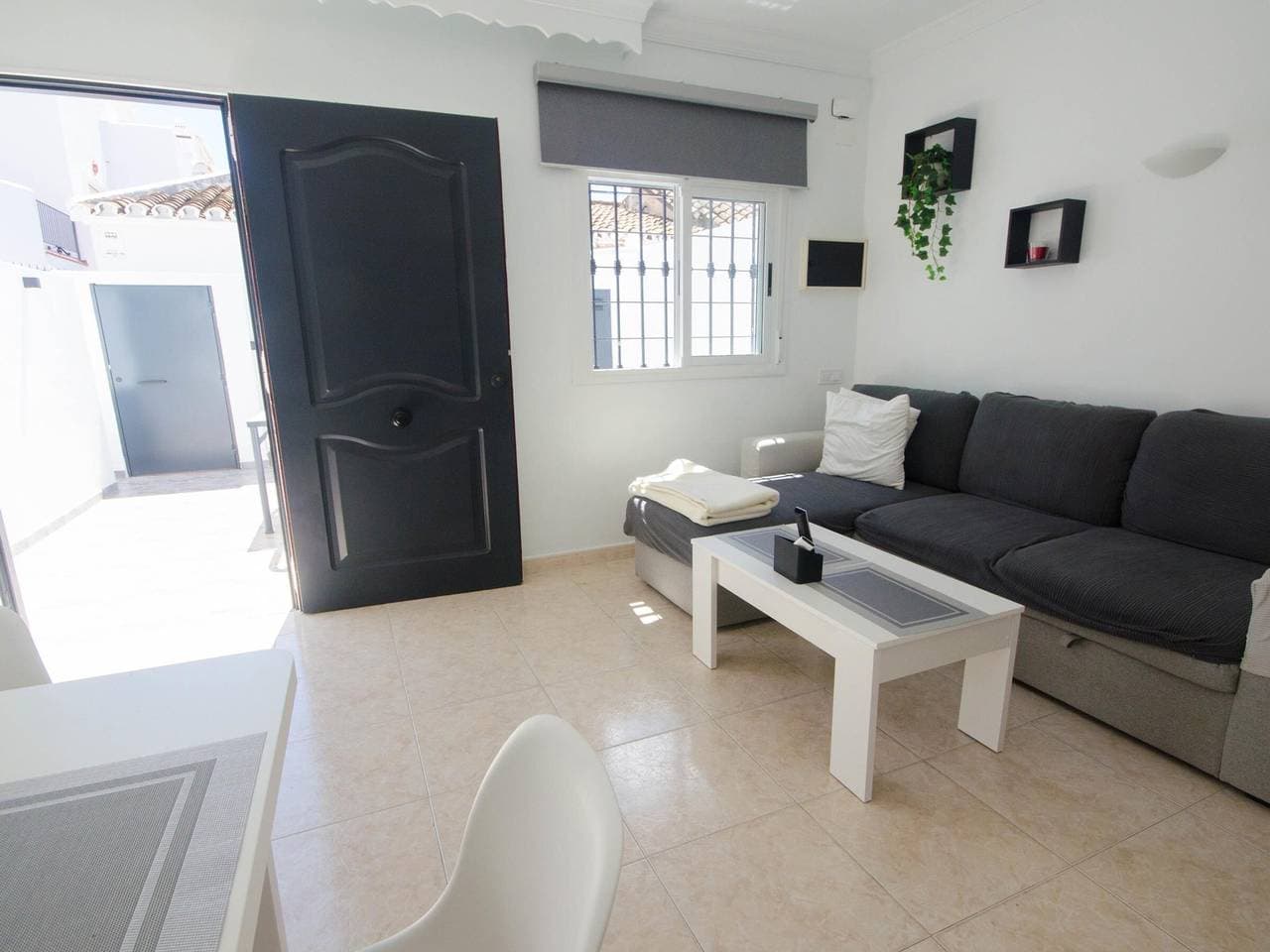 Foto 5 von 25: Strandbungalow in Estepona mit privatem Patio und Klimaanlage