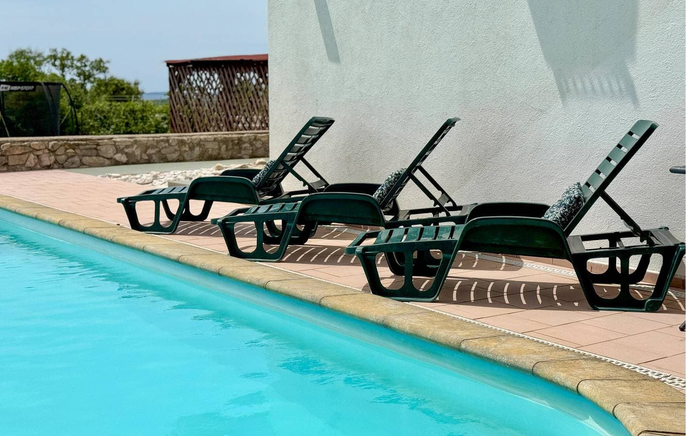 Foto 9 von 27: Gemütliche Ferienwohnung mit Pool, Terrasse und Zugang zum Strand – nur 2 km entfernt!