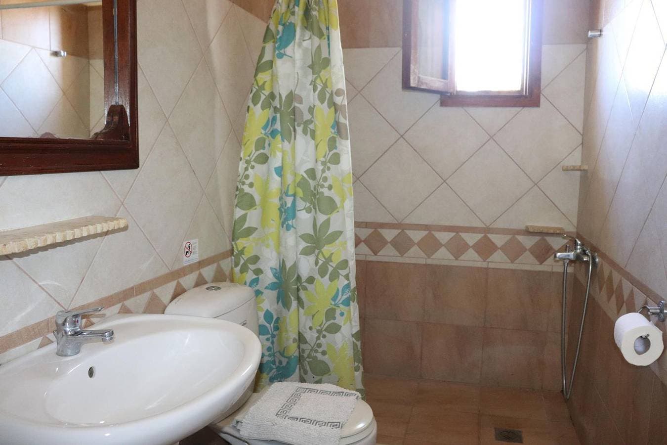 Foto 13 von 38: Panoramablick aufs Meer, fußläufig zum Strand, Wifi  - Ferienhaus Triopetra, Kreta
