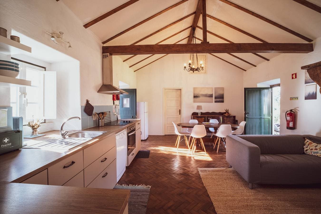 Foto 6 von 24: Landhaus 'Vale do Espinheiro' mit Seeblick, privatem Garten und WLAN