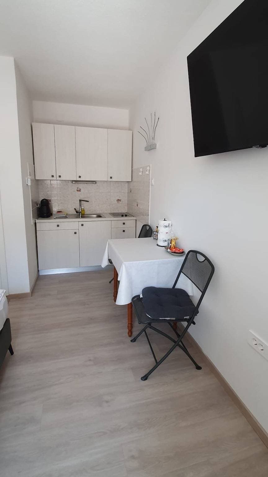 Foto 4 von 14: Studio Appartement mit Terrasse und Meerblick Brela (Makarska) As-25783-a