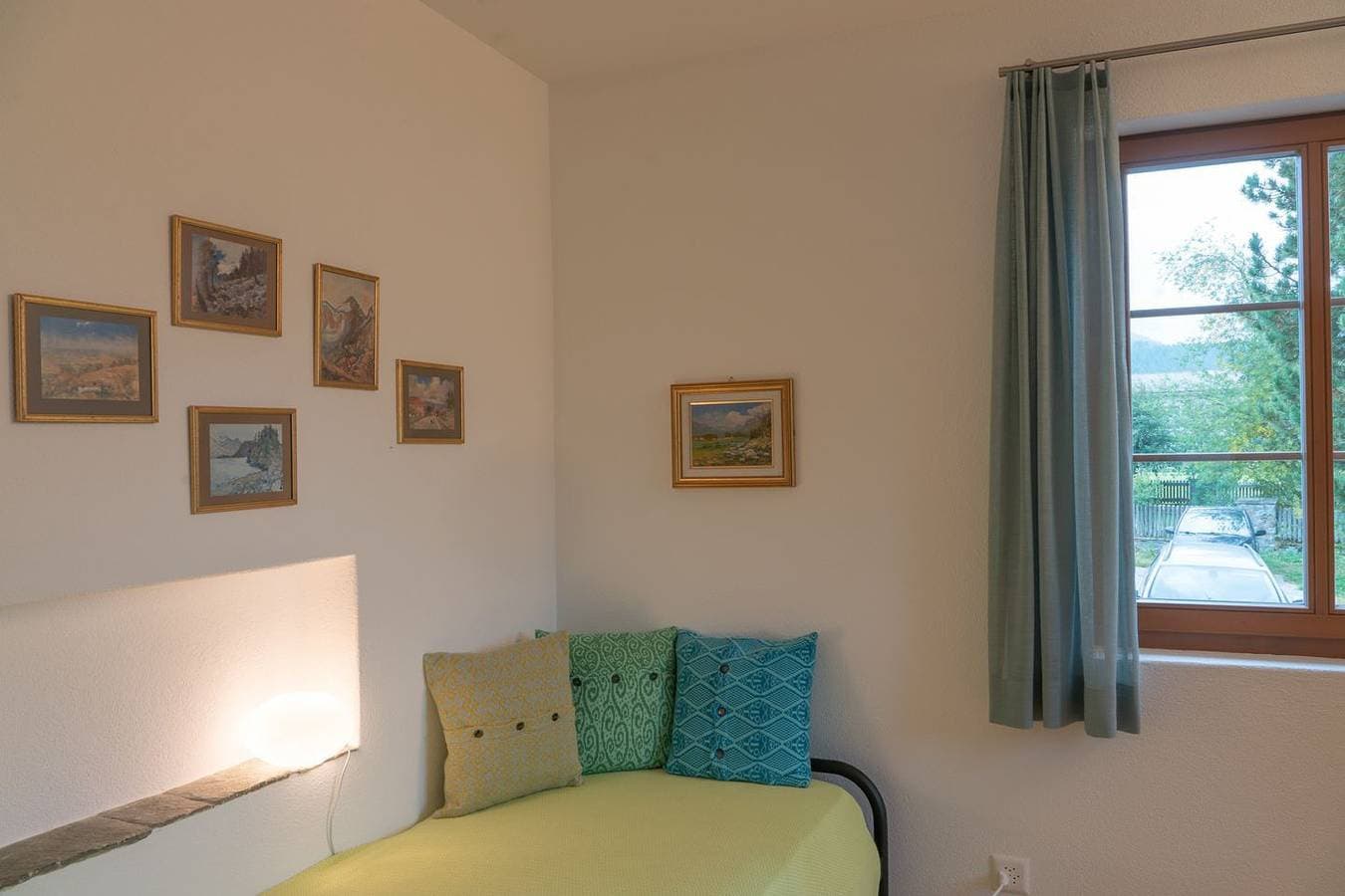 Foto 13 von 26: Chesa Clos – Wohnung mit Seeblick & grossem Garten