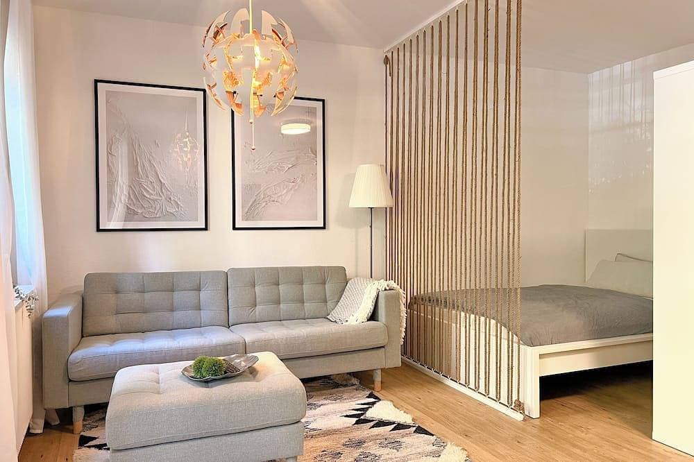 Foto 10 von 22: Jupas° | Red Rock Home - Balkon & Parkplatz