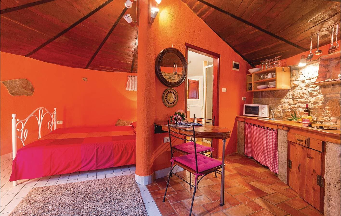 Foto 10 von 30: Charmante Ferienwohnung mit Terrasse, WLAN und Zugang zum Strand – der ideale Urlaubsort!