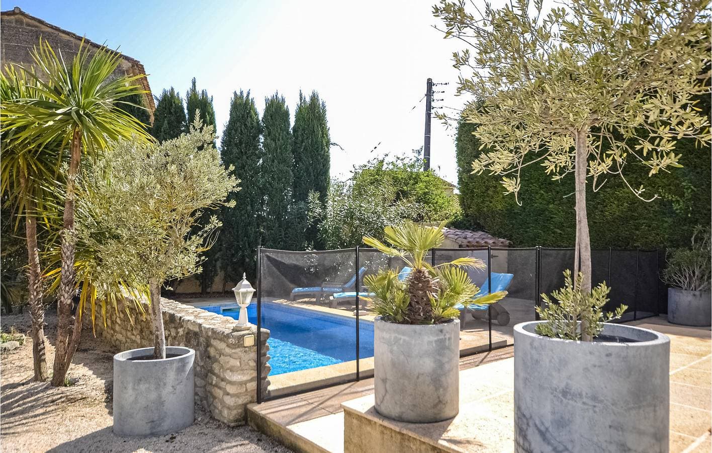 Foto 10 von 32: Sorgue Garden Wohnung mit AC, Pool und Parkplatz