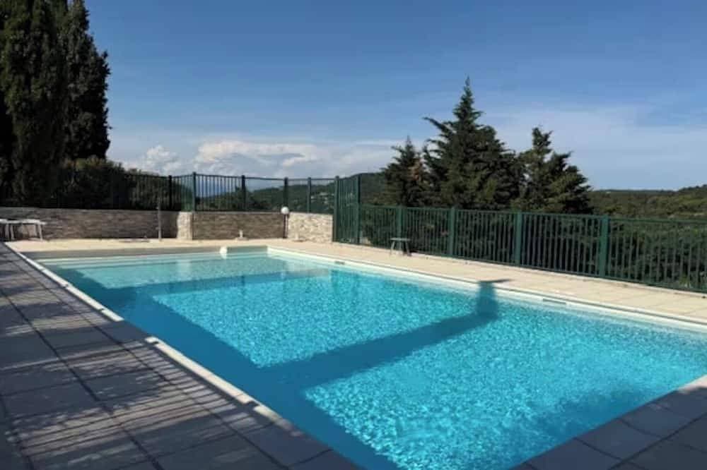 Beautiful 3 bedroom apartment 1