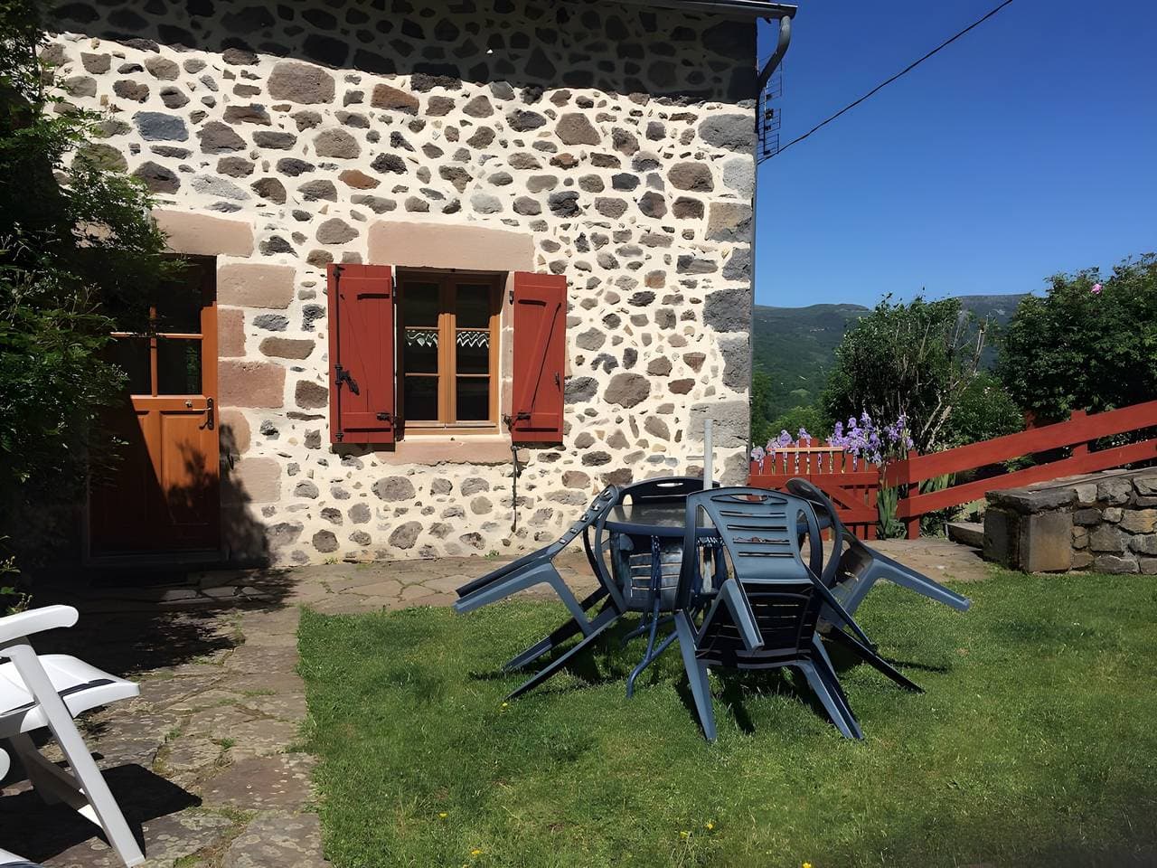 Foto 3 von 13: „Gîte Les Bannes“ mit Bergblick und WLAN