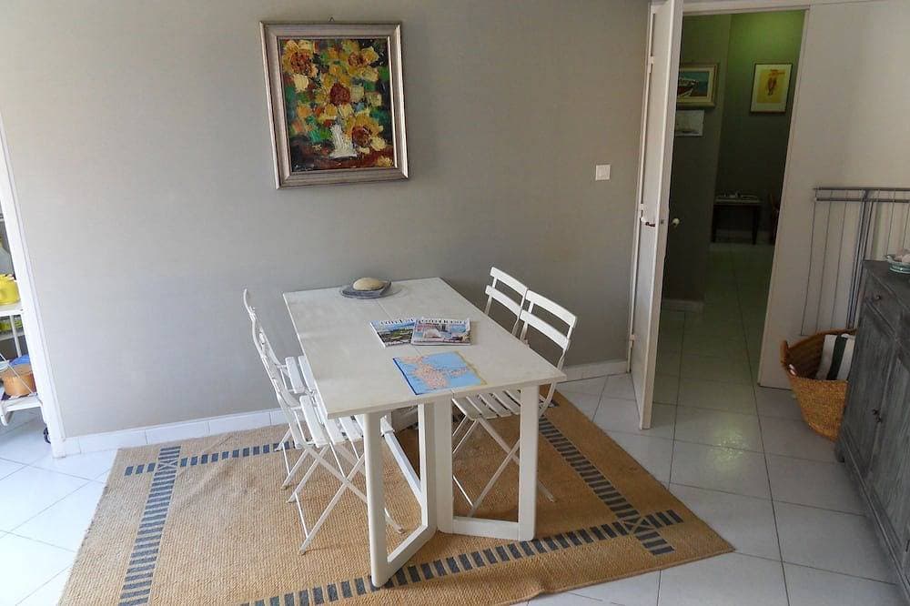 Foto 11 von 21: Zentrale Zweizimmerwohnung, 2 große Balkone, 100 m vom Strand entfernt, Parkplatz, Tennis