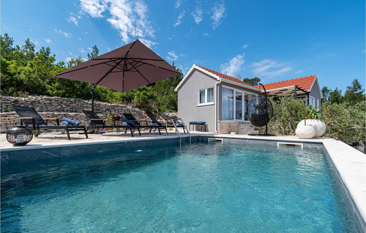 Foto 13 von 39: Gemütliche Ferienwohnung mit Pool und Terrasse, 900 m von der Küste entfernt