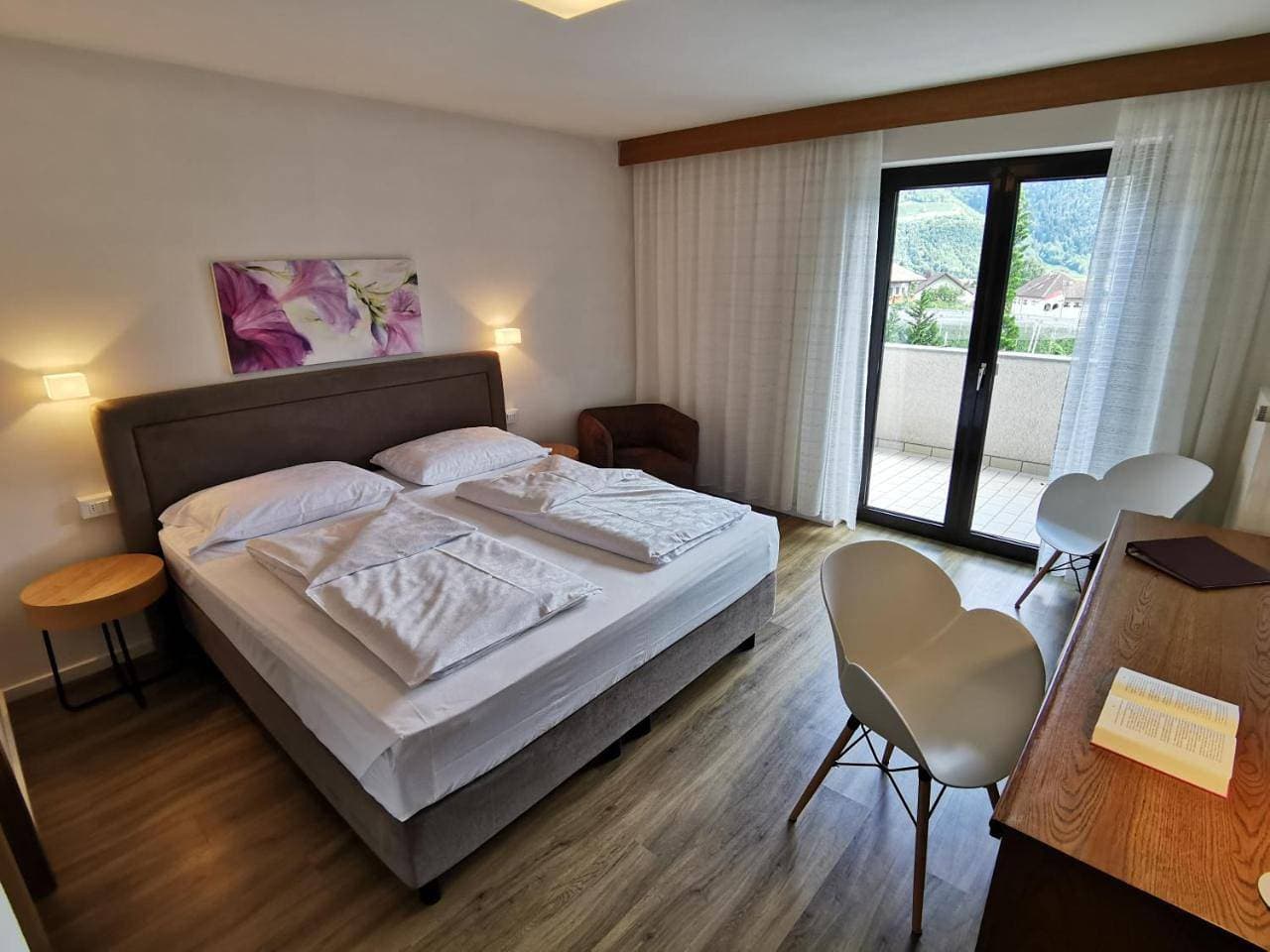 Foto 13 von 25: Double Room with Balcony and Mountain View