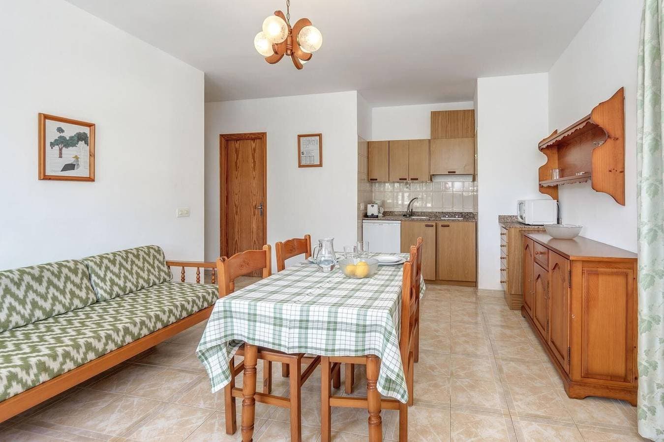 Foto 8 von 24: Ferienwohnung "La Cabanya 2A" mit WLAN, Balkon, Terrasse & Gemeinschaftspool