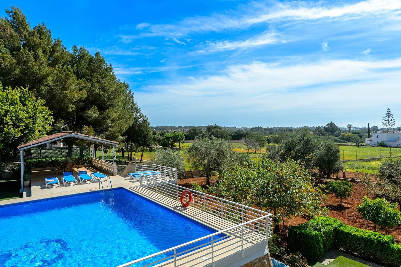 Foto 3 von 33: Villa "S'hort des Baladres Ibiza" mit Meerblick, Pool und WLAN
