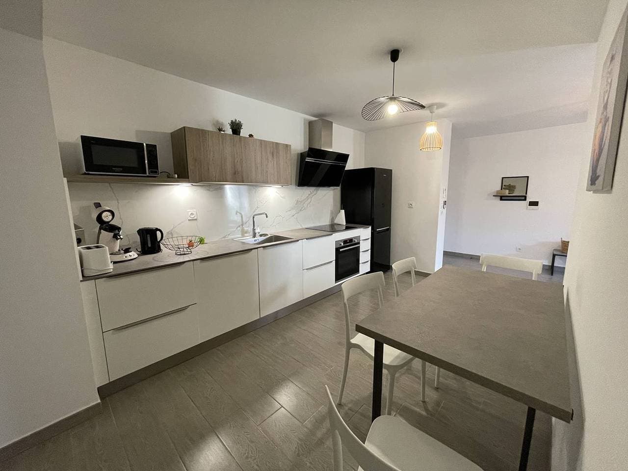 Foto 5 von 11: Elegante Wohnung für 4 Personen mit Garten, Pool und nah am Strand