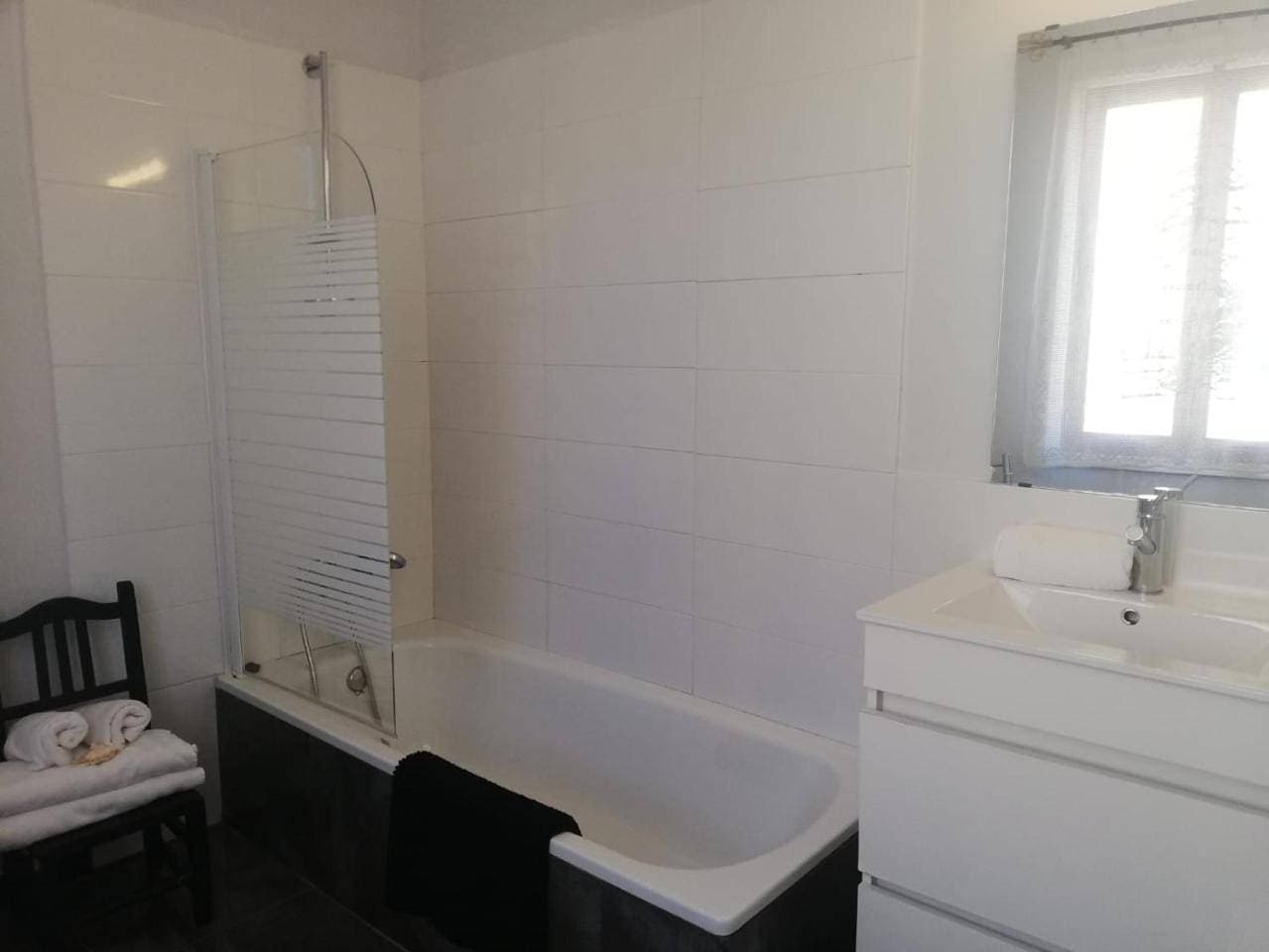 Foto 9 von 37: Three-Bedroom House
