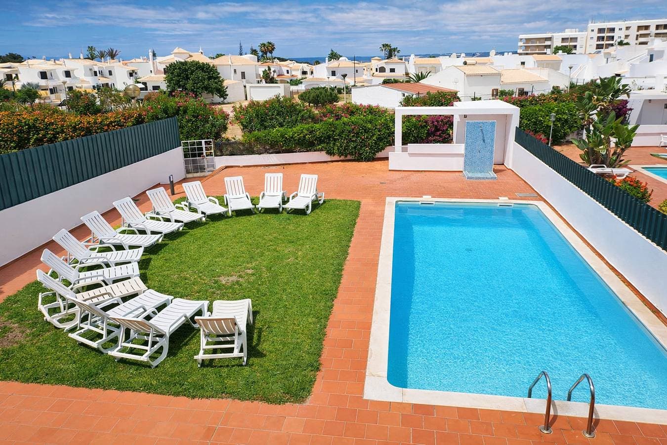 T2-2º vista mar, piscina, bbq, para a praia vai a 1