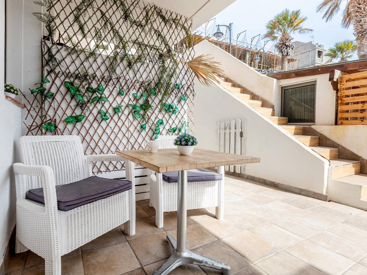 Foto 2 von 21: Alcalá B2 – Amazing beach front Studio
