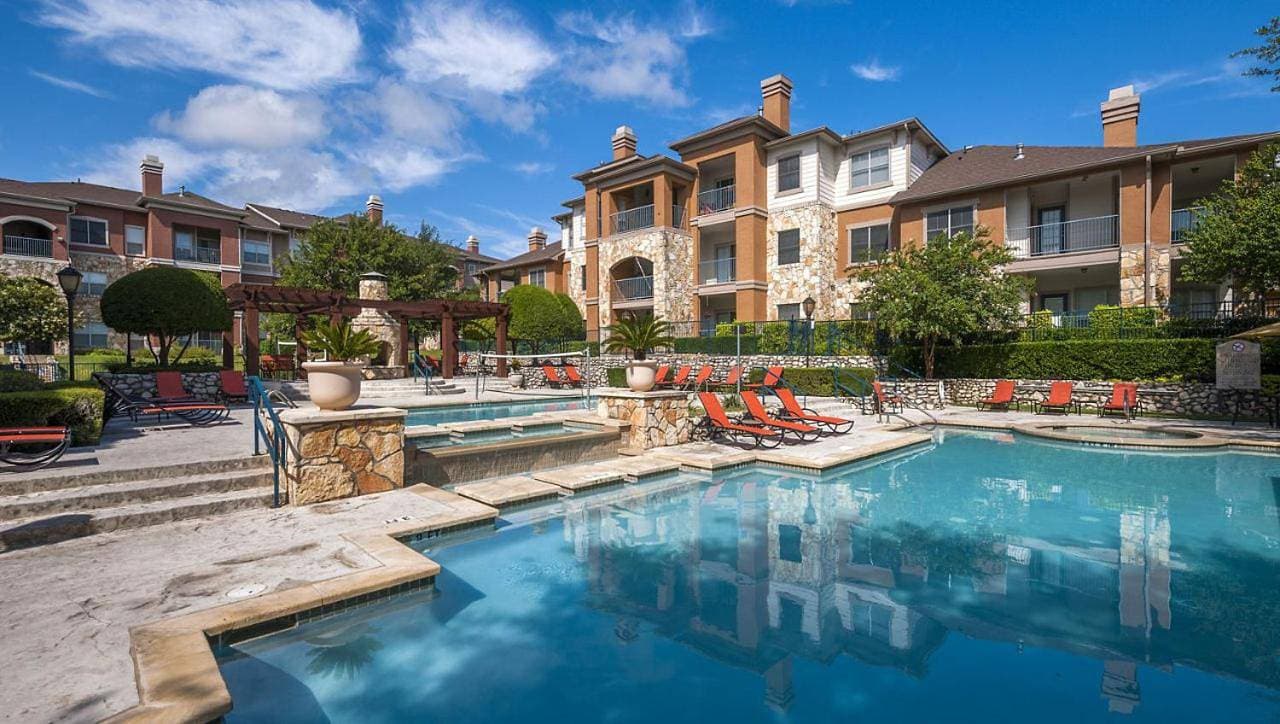 South Congress Austin Modern 2BR with Pool, Hot Tub, Convenient to Nightlife 1
