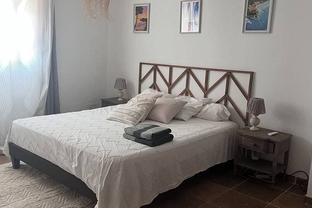 Foto 9 von 30: Charming house 180m2, very quiet, swimming pool, enclosed grounds. 1/4 h from beaches