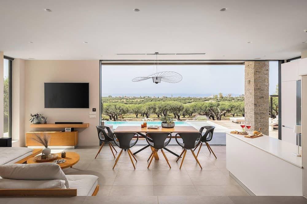 Foto 12 von 30: Brandneue, hochwertige Villa mit beheiztem Pool und Kinderbecken