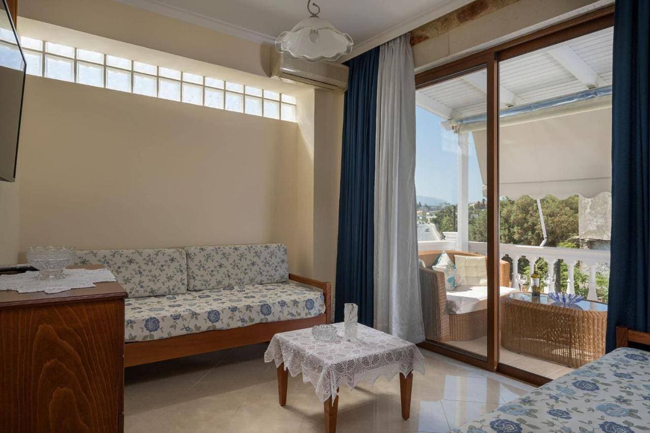 Foto 5 von 21: One-Bedroom Apartment with Balcony and City View