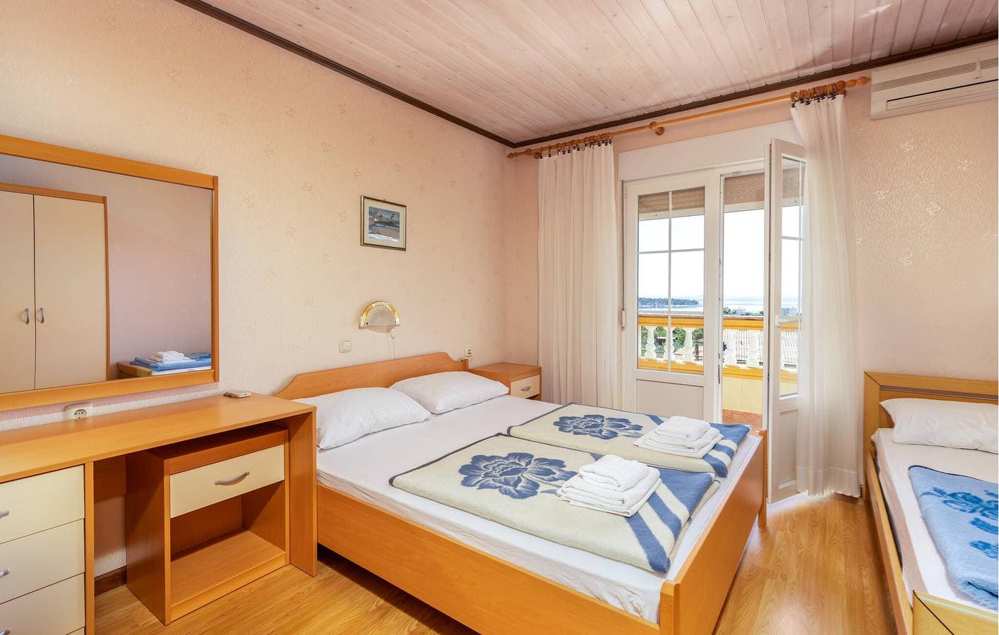 Foto 13 von 25: Apartment am Meer mit Terrasse, WLAN und Parkplatz – 2 km vom Strand entfernt