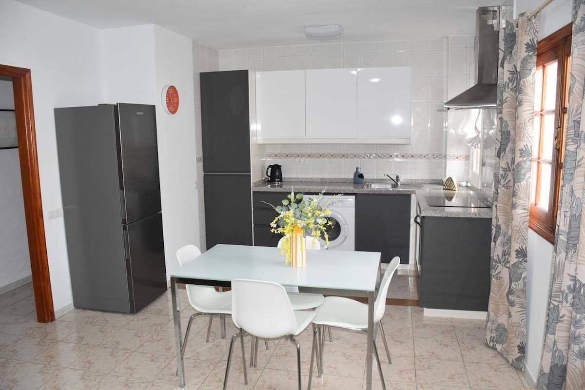 Foto 5 von 21: Two-Bedroom Apartment