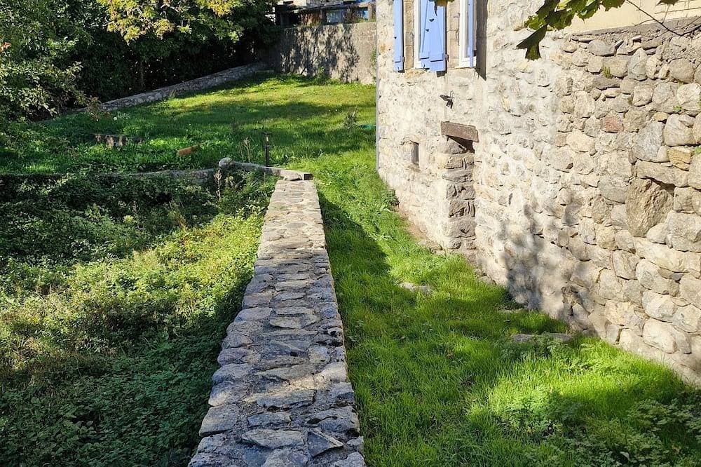 Foto 7 von 18: Stone house in southern Ardèche. Calm and cool in summer! Pets allowed