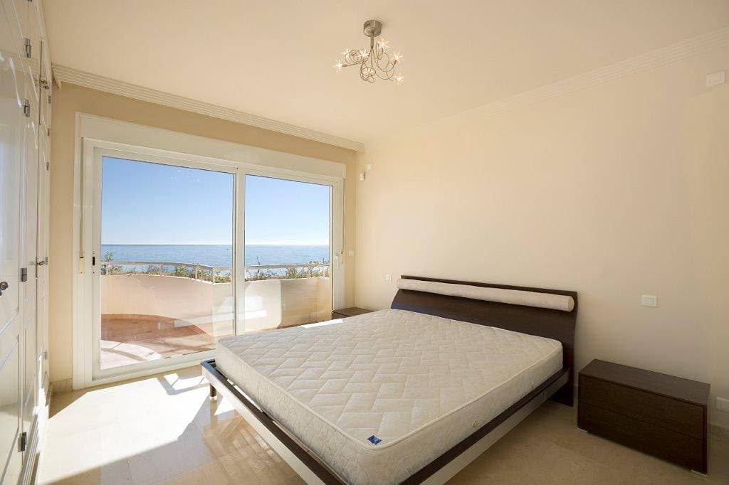 Foto 8 von 27: Ferienwohnung für 7 Personen mit Terrasse