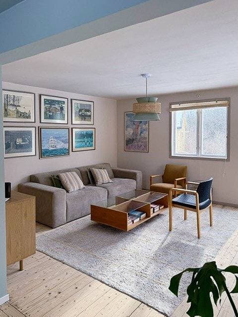 Foto 7 von 39: Klassisches schwedisches Holzhaus in der Nähe von Meer und Wald
