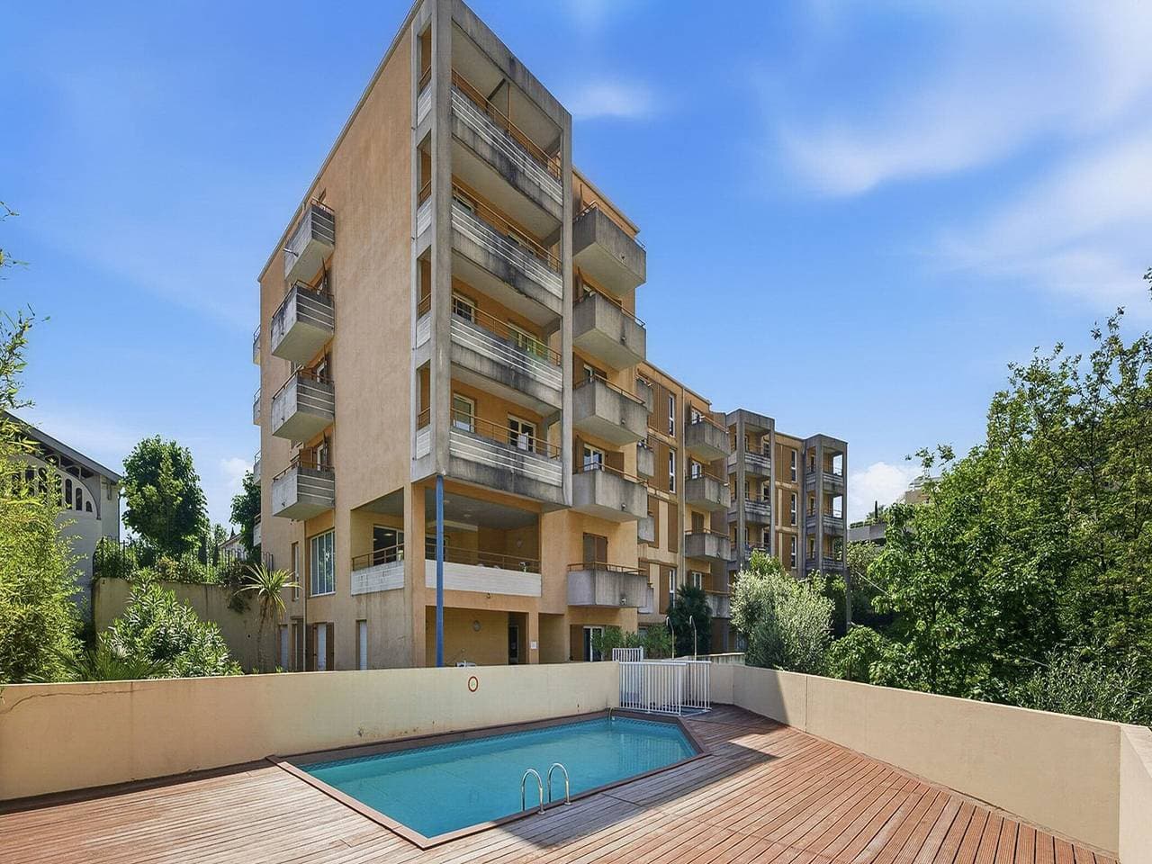 Foto 9 von 17: Komfortabler Rückzugsort an der Riviera mit Pool