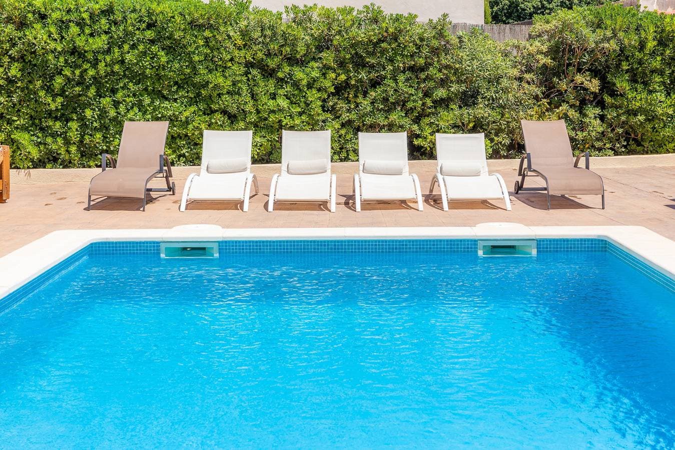 Foto 4 von 43: Moderne Stadt Villa "Bona Mar" mit Pool
