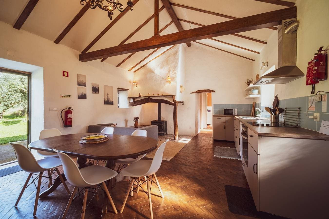 Foto 4 von 24: Landhaus 'Vale do Espinheiro' mit Seeblick, privatem Garten und WLAN