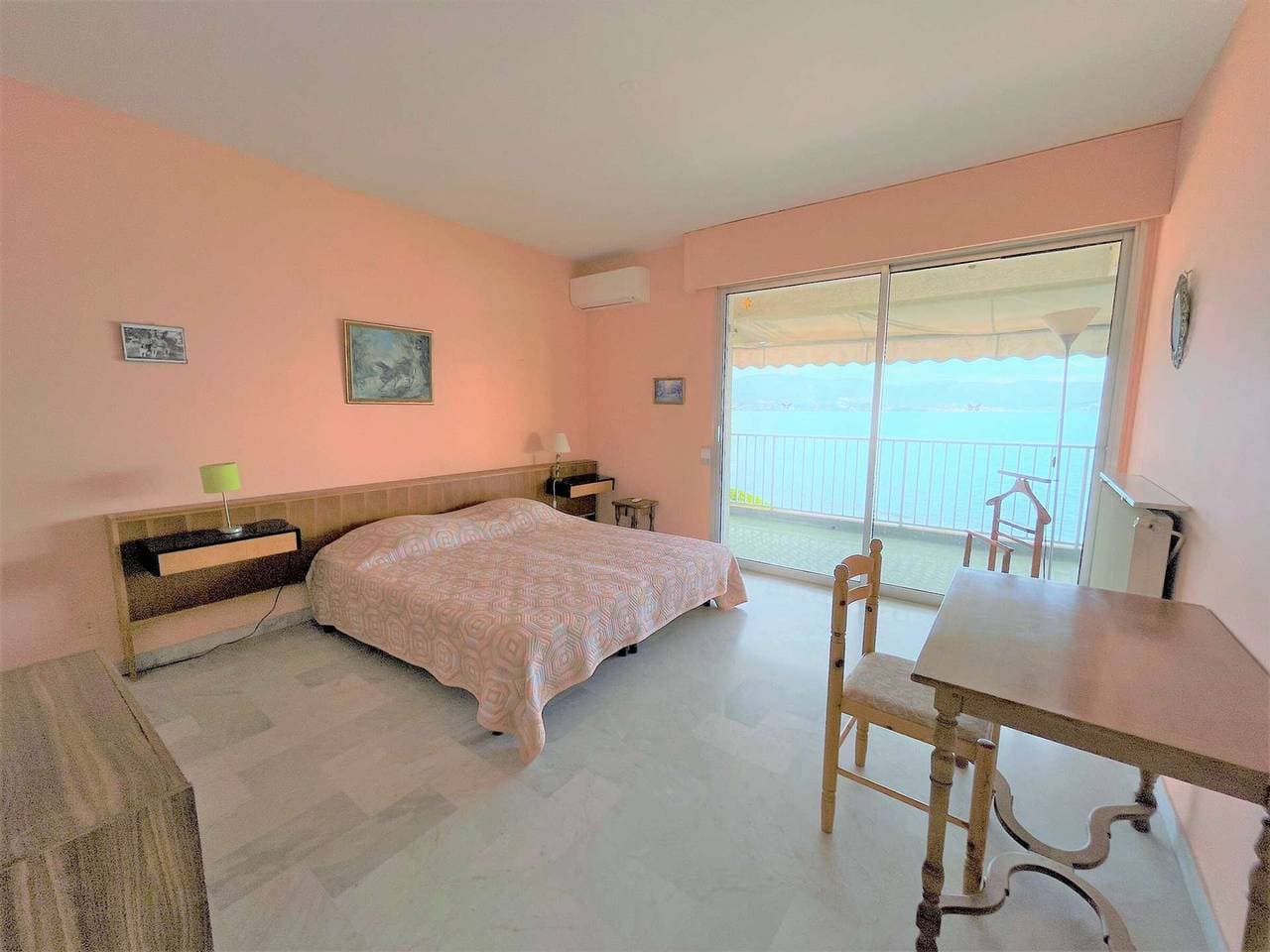 Foto 9 von 25: Geräumige 4-Zimmer-Wohnung mit Terrasse, Klimaanlage und Parkplatz in Ajaccio