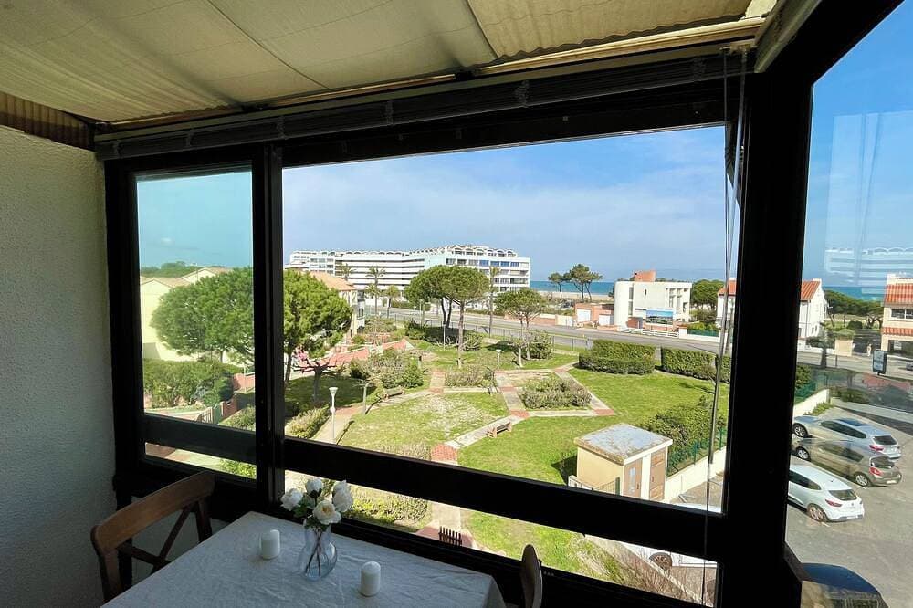 Foto 7 von 10: 2-Bedroom Apartment, Ocean View, Beach 50 m Away, Air Conditioning, 2 Private Parking Spaces