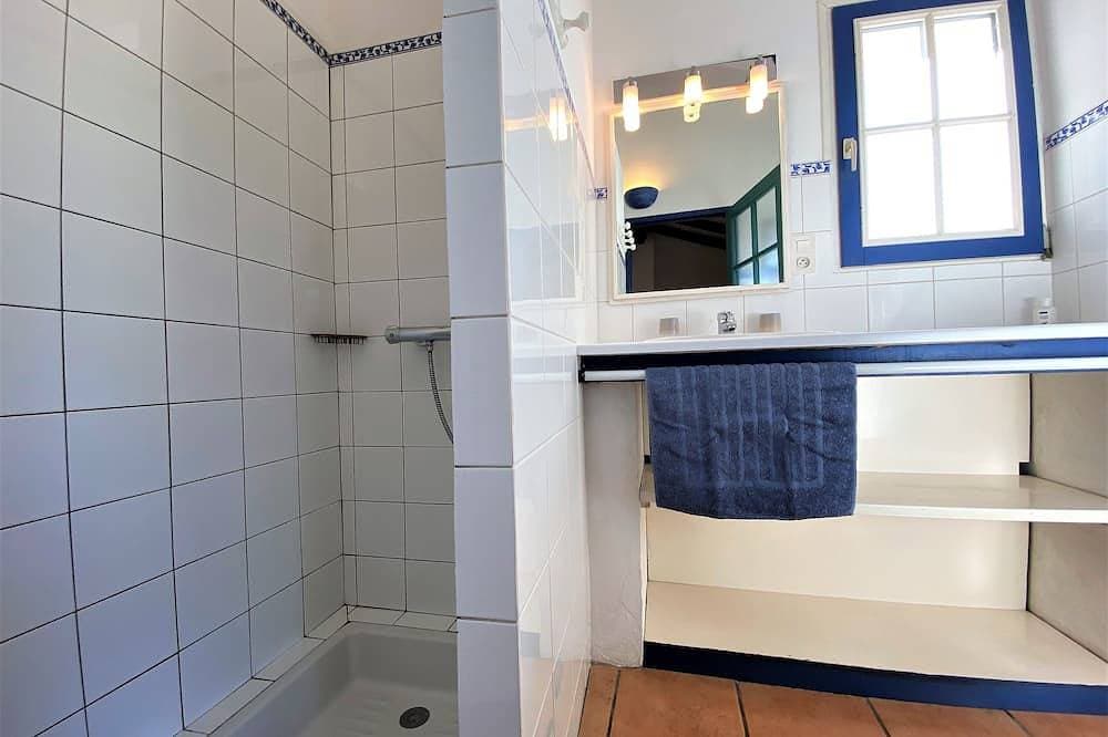 Foto 6 von 27: BaskoParadis I Öko-FeWo I Baskisches Bauernhaus I Bett180 I Terrasse I Ausblick