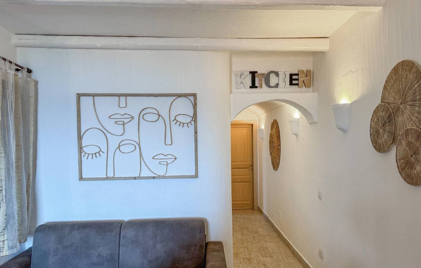 Foto 5 von 21: Apartment mit Meerblick, Terrasse und AC, 2 km zum Strand