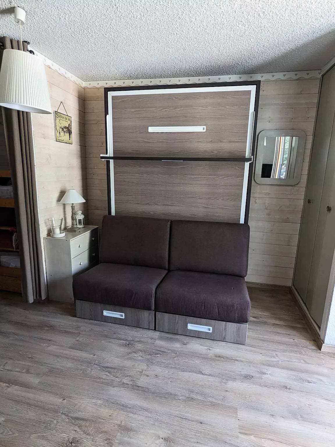 Foto 9 von 14: Studiokabine 3 Personen belichtet West