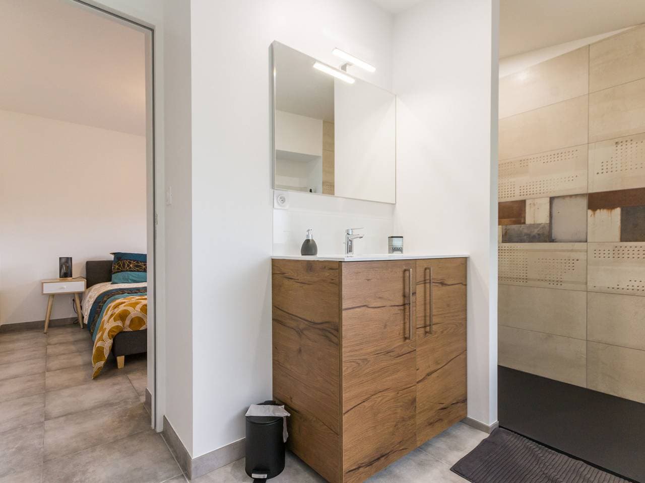 Foto 4 von 14: Traditionelles Haus im Weinbau. Renoviert, ruhig mit Terrasse, Parkplatz und moderner Einrichtung.