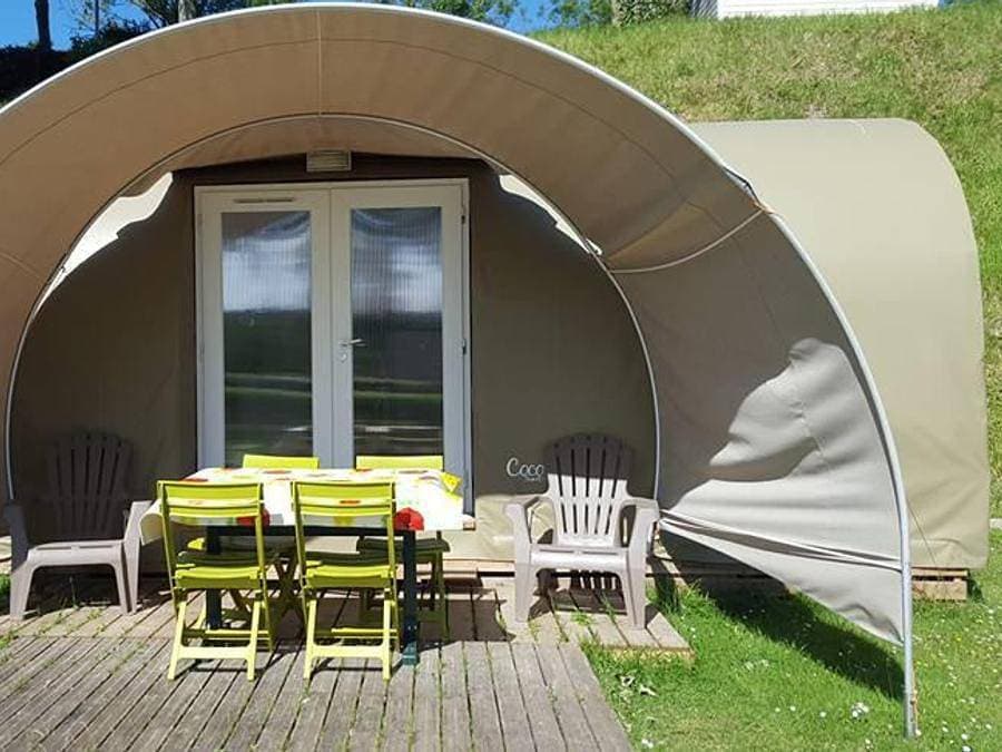 Foto 1 von 88: Camping Le Mont Joli Bois - Bungalowzelt 4 personen - Coco Sweet, ohne sanitäre Einrichtungen