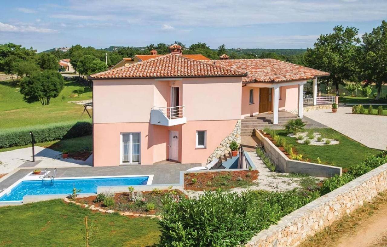 Foto 5 von 5: Four-Bedroom Holiday Home