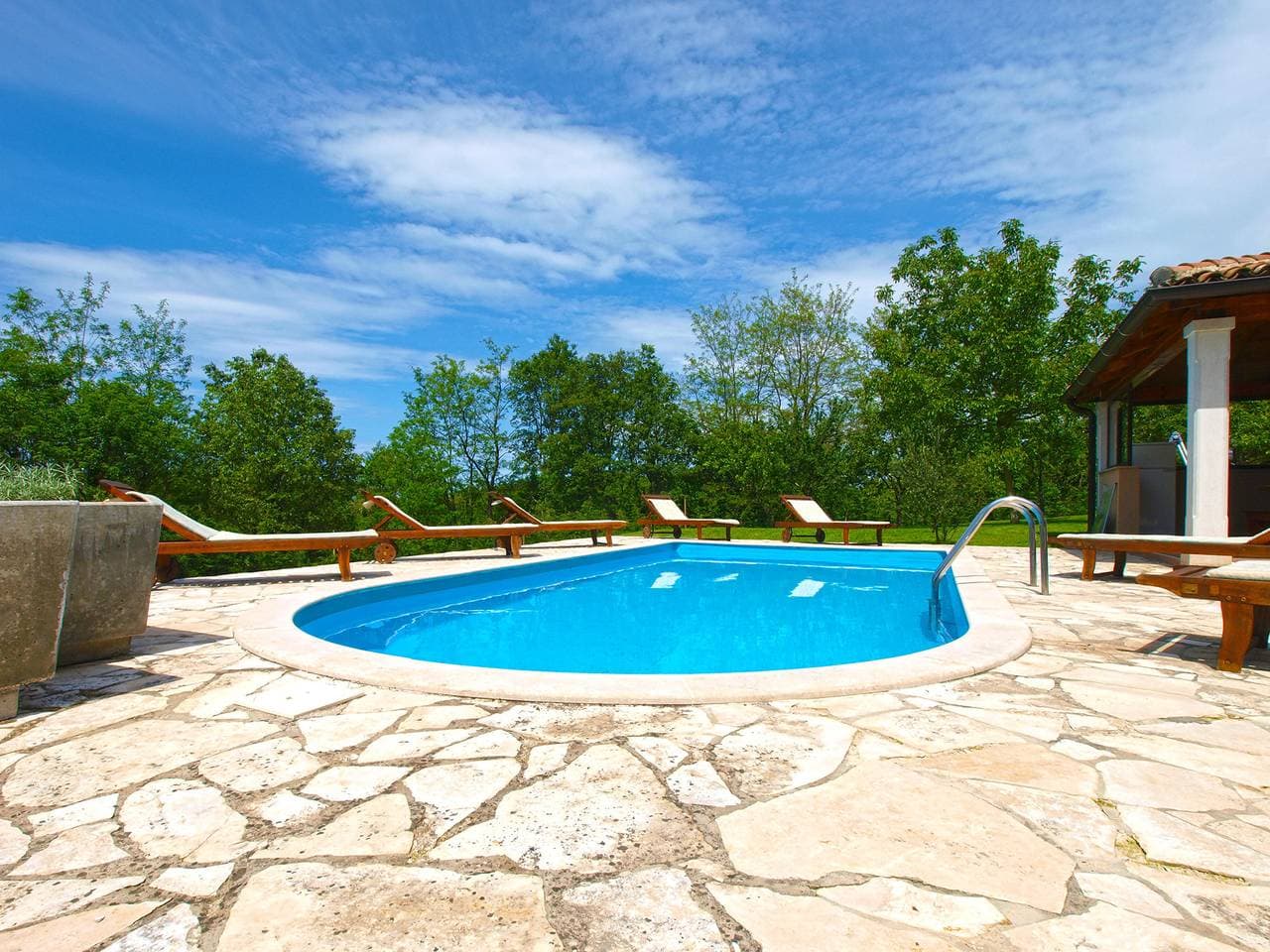 Foto 12 von 37: Ferienhaus für 7 Personen mit Terrasse