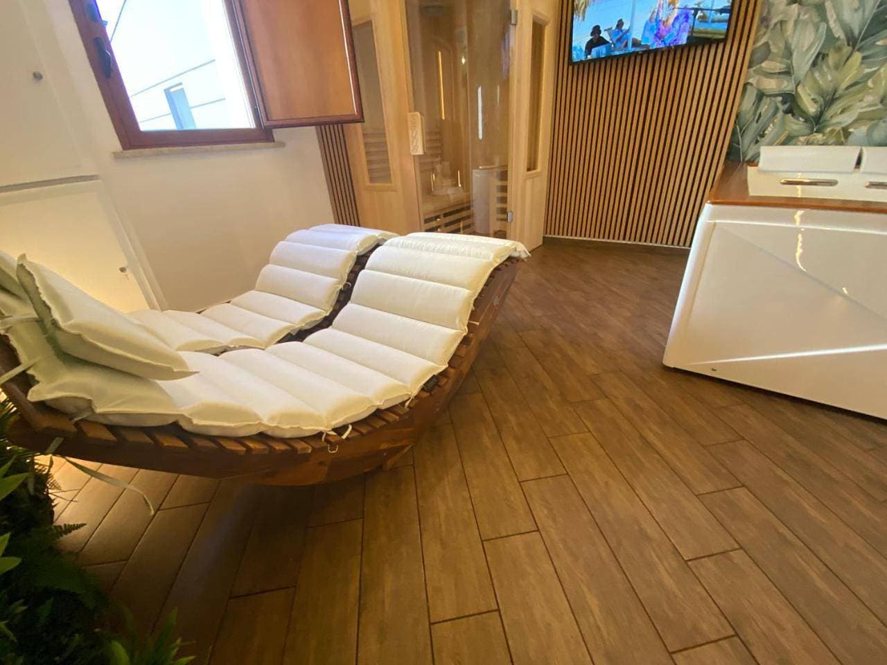 Foto 7 von 37: Queen Suite with Spa Bath