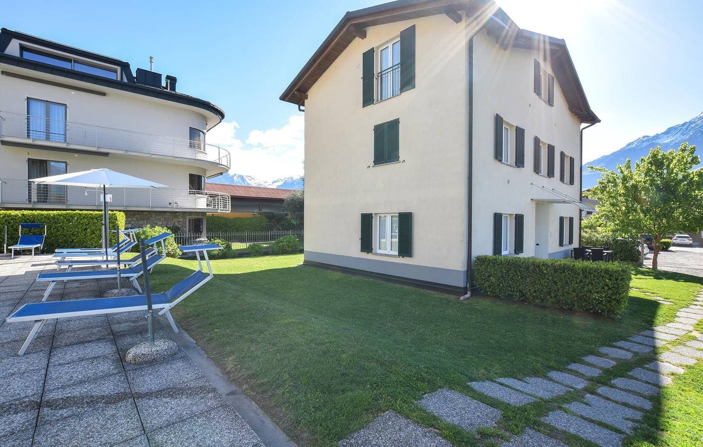 Foto 2 von 21: Modernes Apartment mit Pool & WiFi in der Nähe von Arbosto