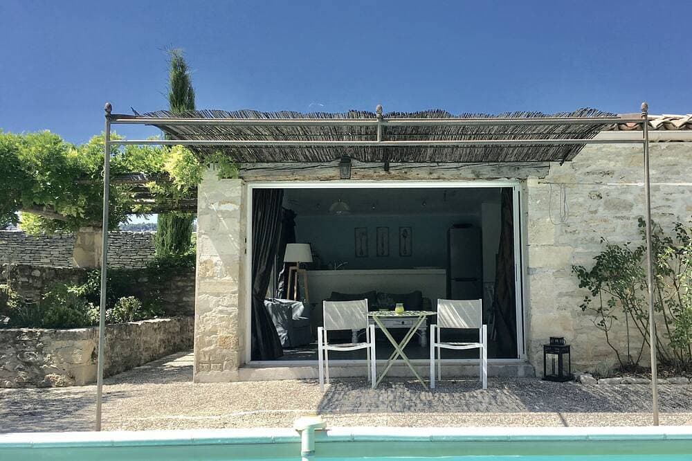 Foto 11 von 30: Einzelhaus mit Charme Gordes, Private pool, sehr ruhig, Sicht Luberon