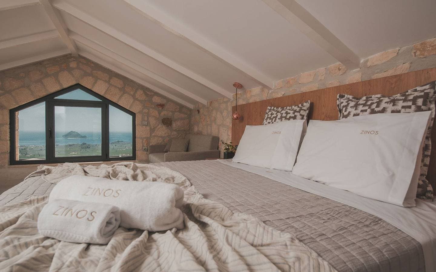 Foto 8 von 39: Luxury Zante Villa | Villa Zinos | Private pool | Sleeps 10 | Lithakia
