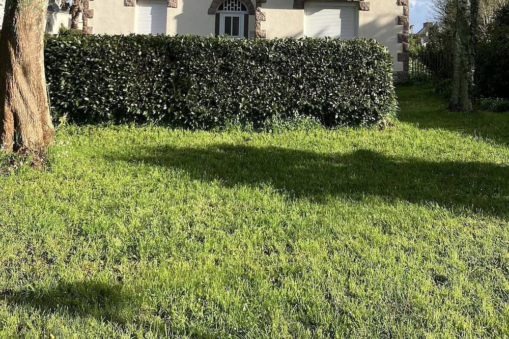 Foto 4 von 6: Agréable Appartement Dans Résidence Avec Jardin Très Proche des Commodités