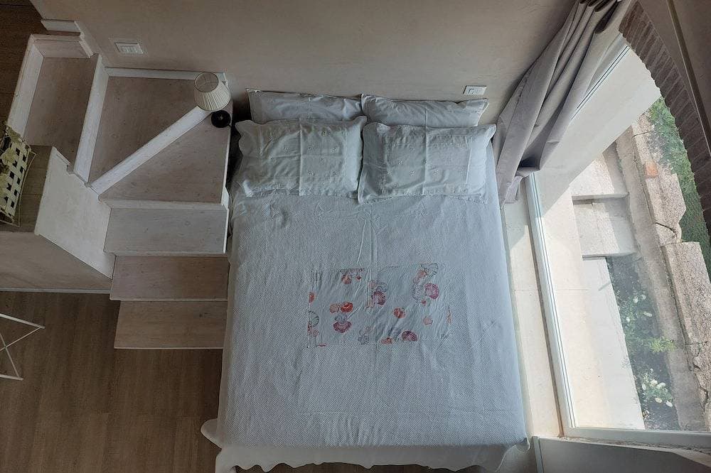Foto 2 von 30: 2-4  Personen, Cottage,  Weinfelder und Olivenbäume