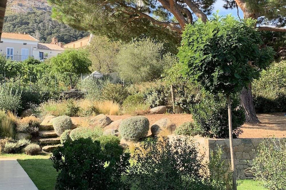 Foto 10 von 18: Casa Catalina neue Villa klimatisierte Herz Dorf Garten Pool Meer und Berge